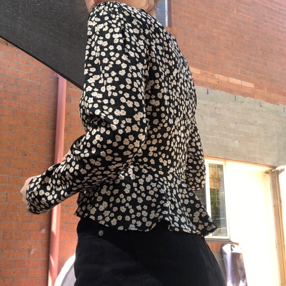 Tie up floral long sleeve - Picture 3 of 4